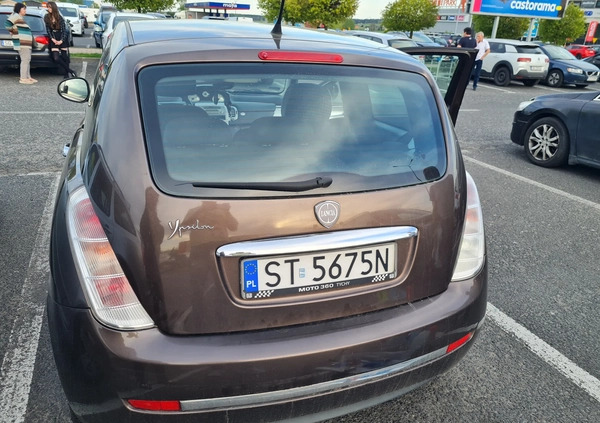 Lancia Ypsilon cena 18500 przebieg: 122000, rok produkcji 2011 z Tychy małe 154